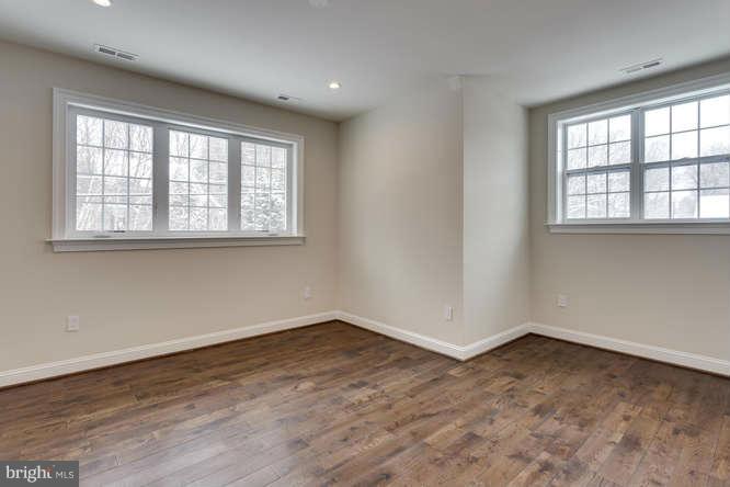 7118 Churchill Road McLean, VA 22101 - Photo 20 of 30 Bedroom