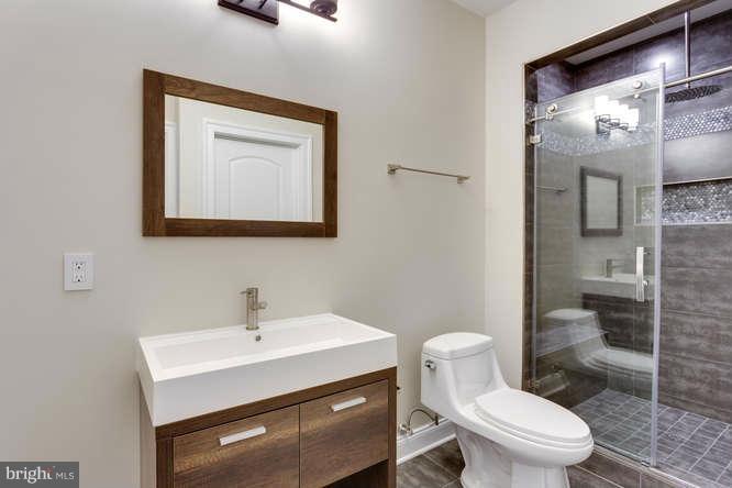 7118 Churchill Road McLean, VA 22101 - Photo 28 of 30 Bathroom