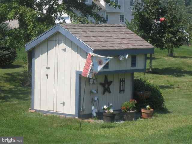 11 Sandy Bottom Road Carlisle, PA 17015 - Photo 8 of 20 Gallery Image 8