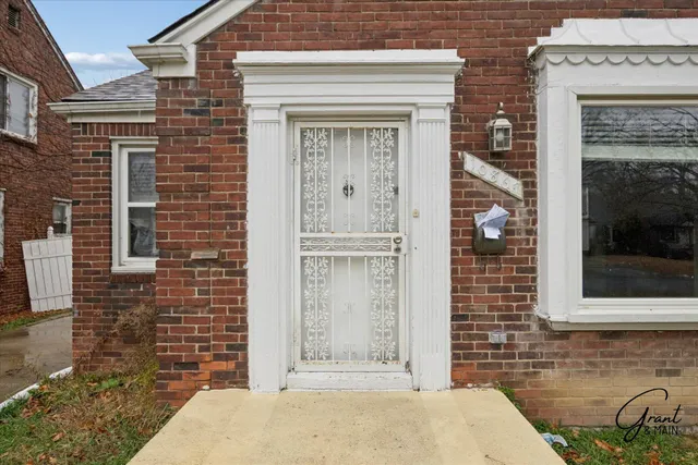 $79,900 | 10867 Balfour Road, Detroit, MI 48224