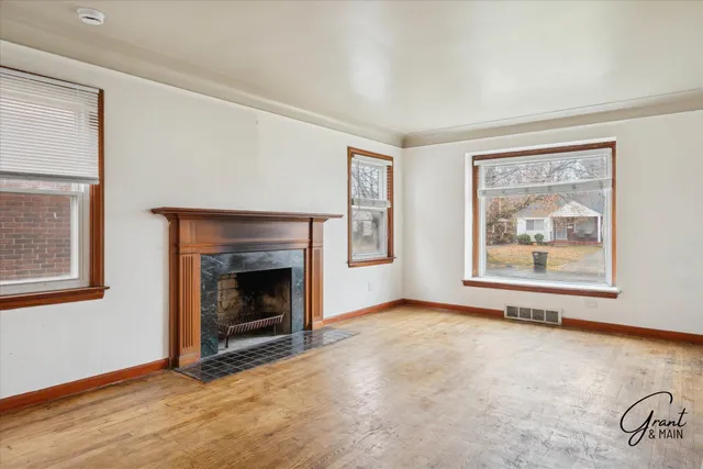 $79,900 | 10867 Balfour Road, Detroit, MI 48224