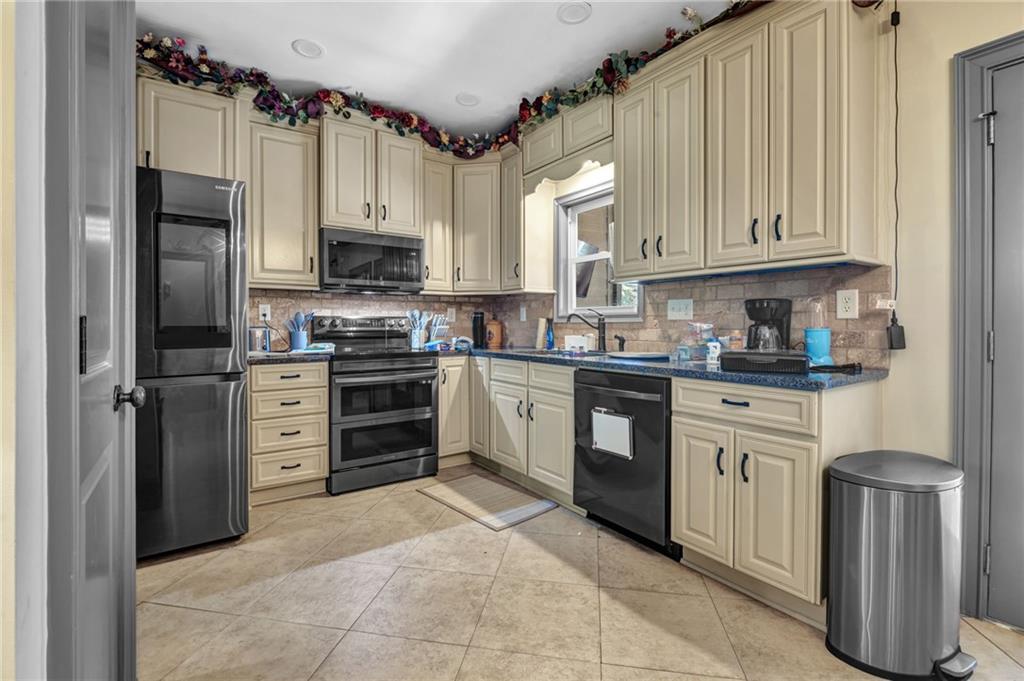 1220 Lester Road Douglasville, GA 30134 - Photo 3 of 30 Gallery Image 3