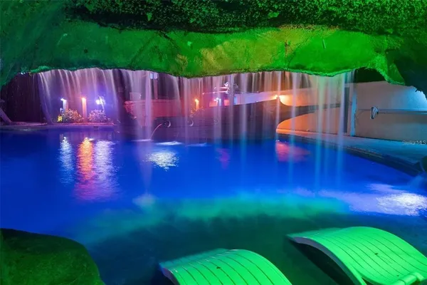 $5,599,900 | 19165 Geraci Road, Lutz, FL 33558