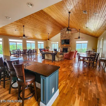 $549,900 | 553 Hickory Point Lane, Maynardville, TN 37807