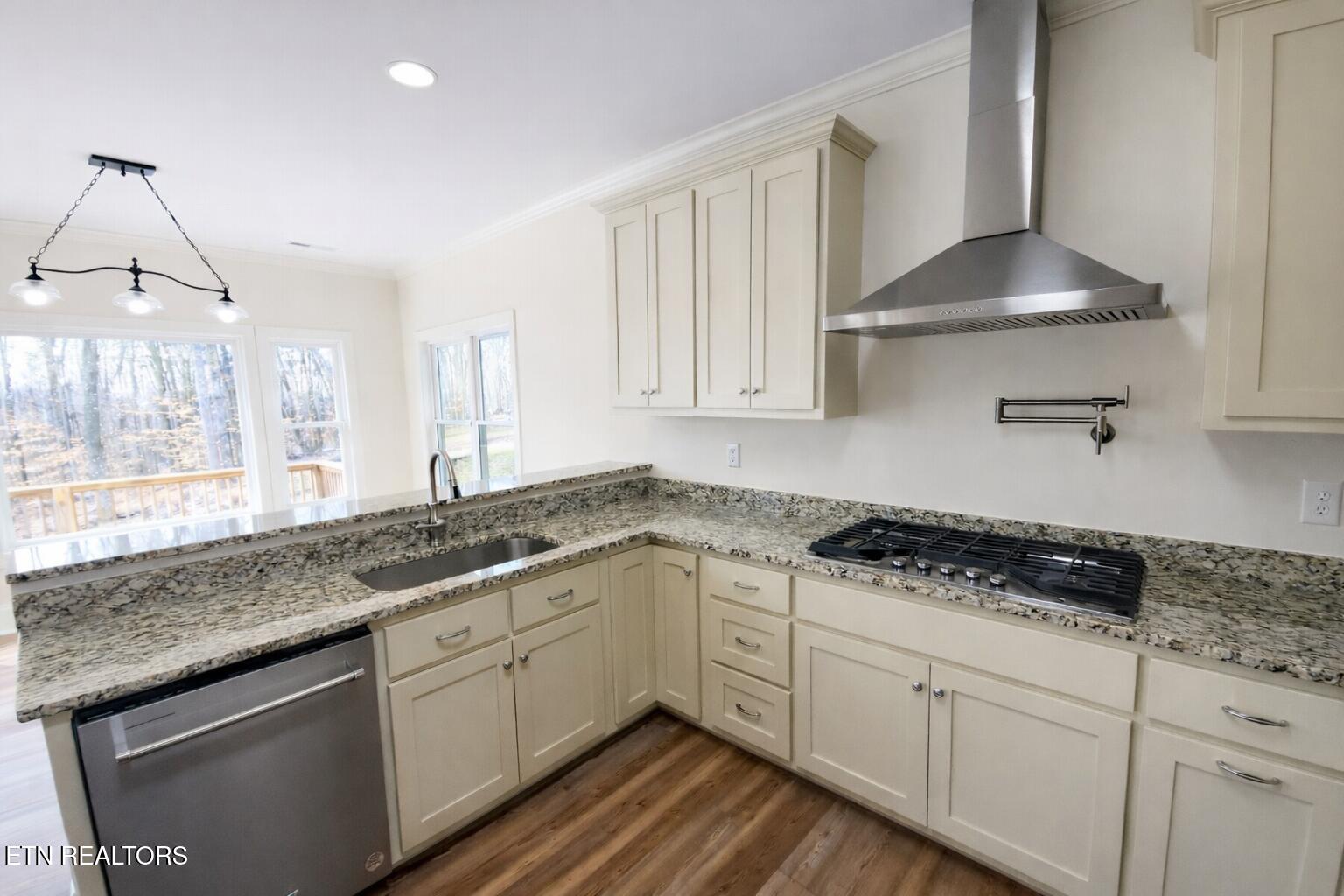 553 Hickory Point Lane Maynardville, TN 37807 - Photo 8 of 36 1000040170