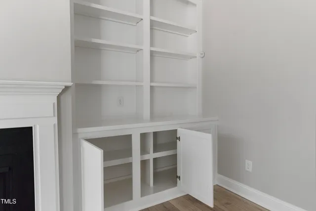 a view of an empty walk in closet