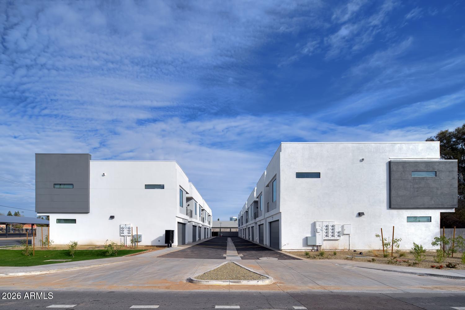 1349 West Osborn Road, Unit 6 Phoenix, AZ 85013 - Photo 26 of 37 a view of a building with a street