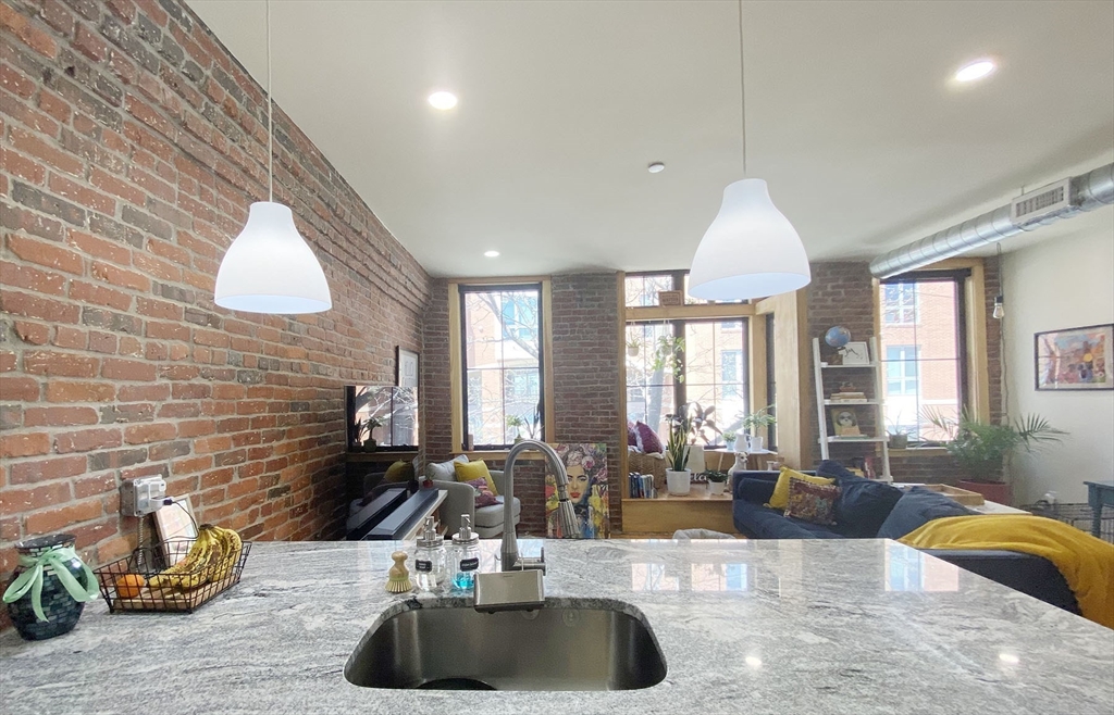 139 Border Street, Unit 2B Boston, MA 02128 - Photo 8 of 24