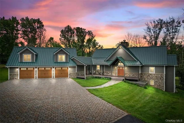 a view of a small yard