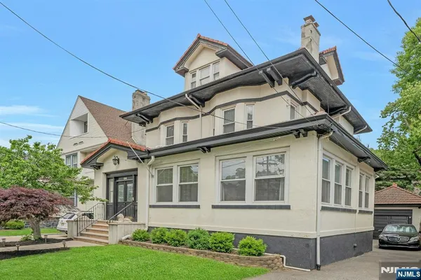 $6,800 | 1016 Abbott Boulevard, Fort Lee, NJ 07024