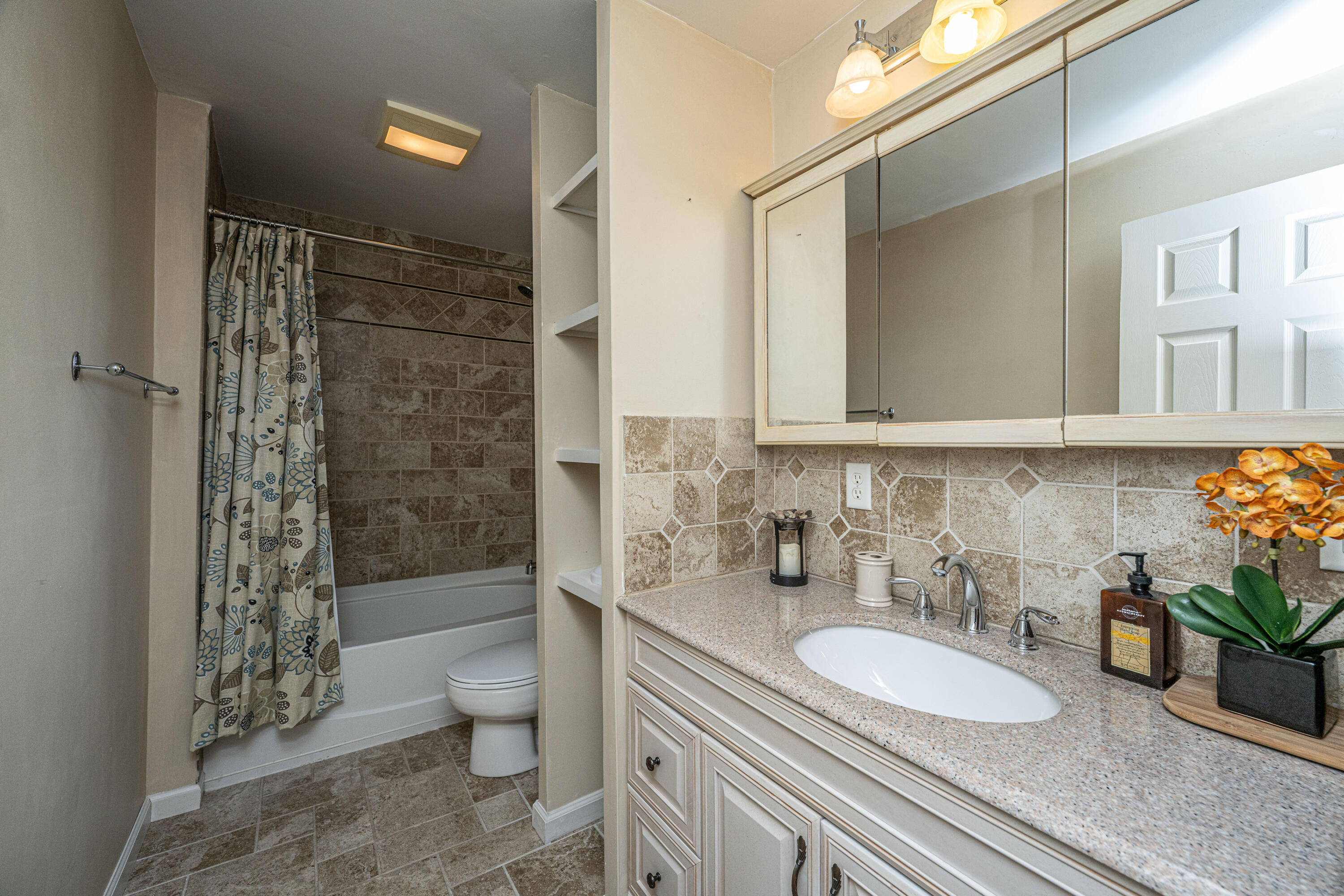1136 Two Rivers Court Mount Pleasant, SC 29464 - Photo 25 of 31 1136TwoRiversCt040