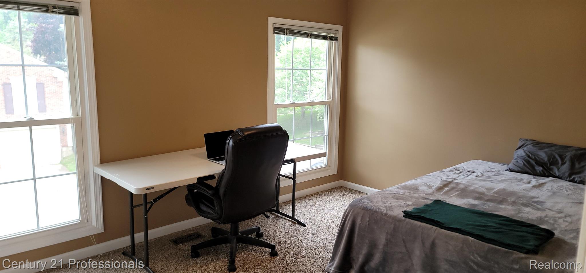 1520 Hidden Valley Lane Rochester, MI 48306 - Photo 26 of 29 Bedroom 2