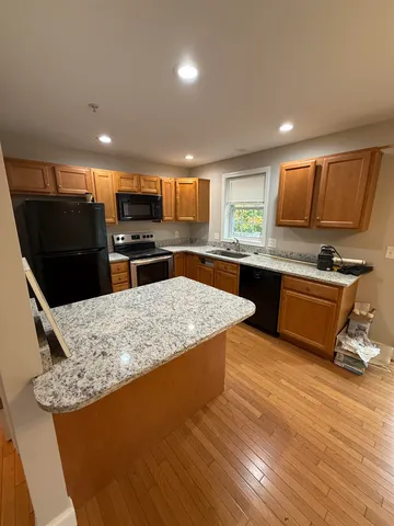 $3,300 | 16 Centennial Drive, Dover, NH 03820