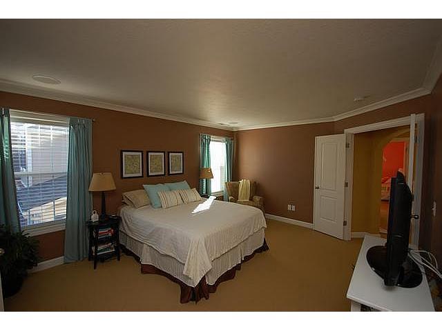 12304 Wolverton Way Fishers, IN 46037 - Photo 12 of 24 Gallery Image 12