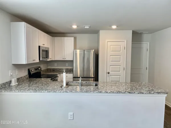 $1,900 | 462 Ladyfish Loop Northwest, Sunset Beach, NC 28468