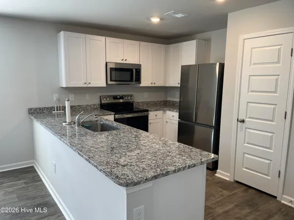 $1,900 | 462 Ladyfish Loop Northwest, Sunset Beach, NC 28468