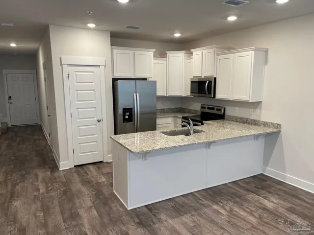 $1,800 | 1650 Iroquois Court, Pensacola, FL 32534