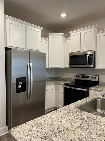 $1,800 | 1650 Iroquois Court, Pensacola, FL 32534