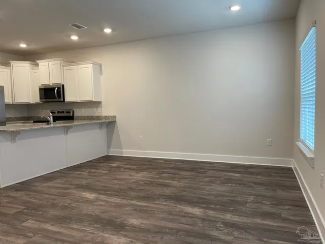 $1,800 | 1650 Iroquois Court, Pensacola, FL 32534