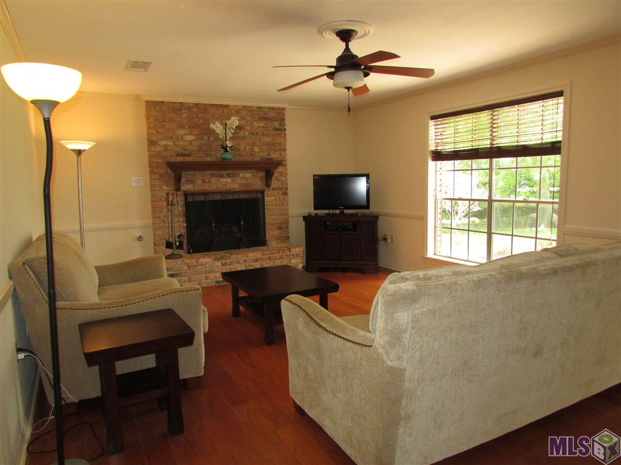 845 Diron Circle Baton Rouge, LA 70810 - Photo 6 of 17 Family Room