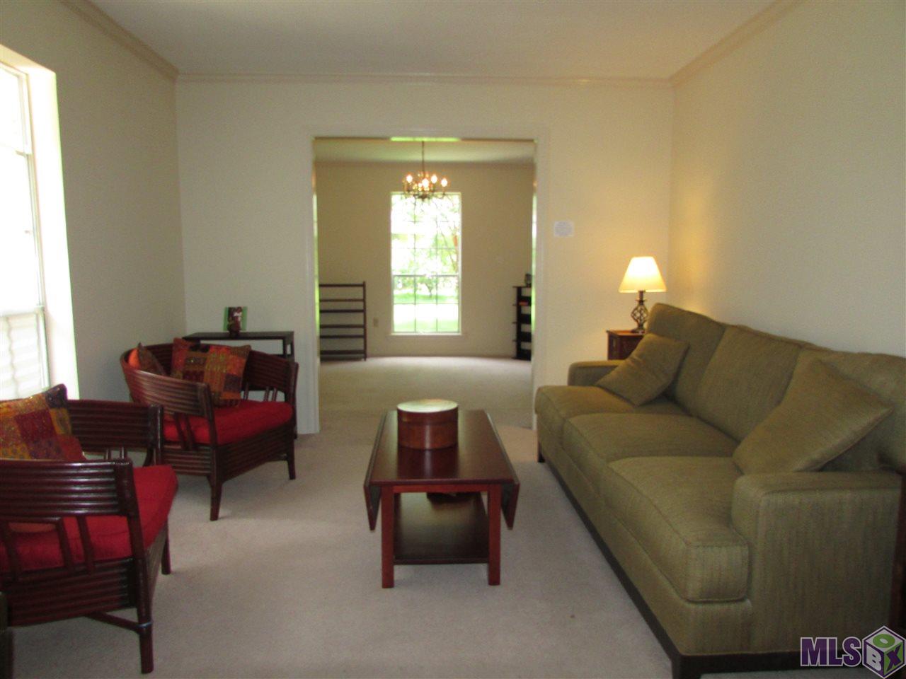 845 Diron Circle Baton Rouge, LA 70810 - Photo 8 of 17 Living and Dining Room