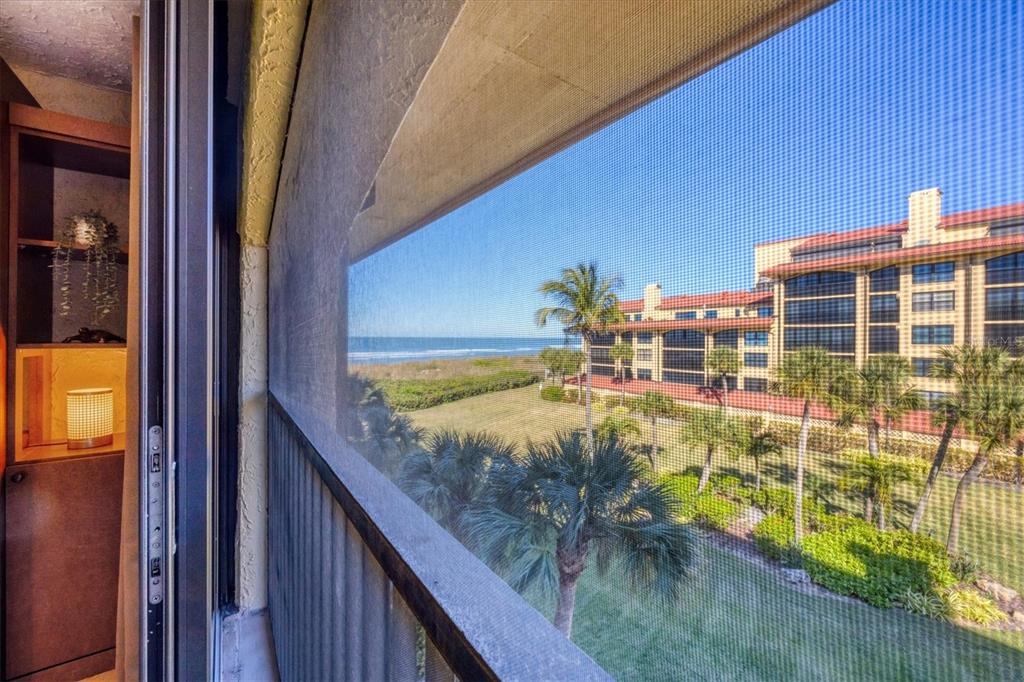 8750 Midnight Pass Road, Unit 302 Sarasota, FL 34242 - Photo 22 of 43