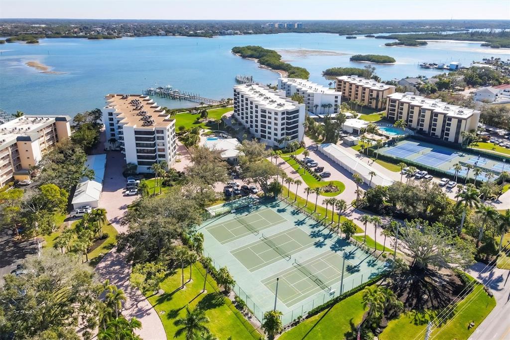 8750 Midnight Pass Road, Unit 302 Sarasota, FL 34242 - Photo 32 of 43