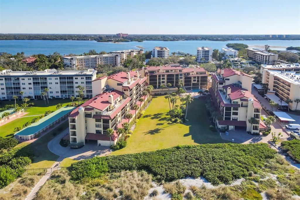 8750 Midnight Pass Road, Unit 302 Sarasota, FL 34242 - Photo 33 of 43