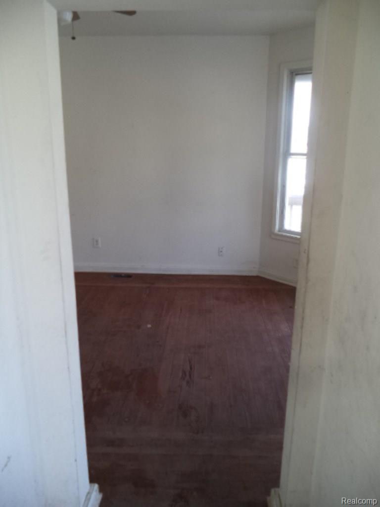 90 East Pleasant Street River Rouge, MI 48218 - Photo 4 of 15 4-Entrance.jpg