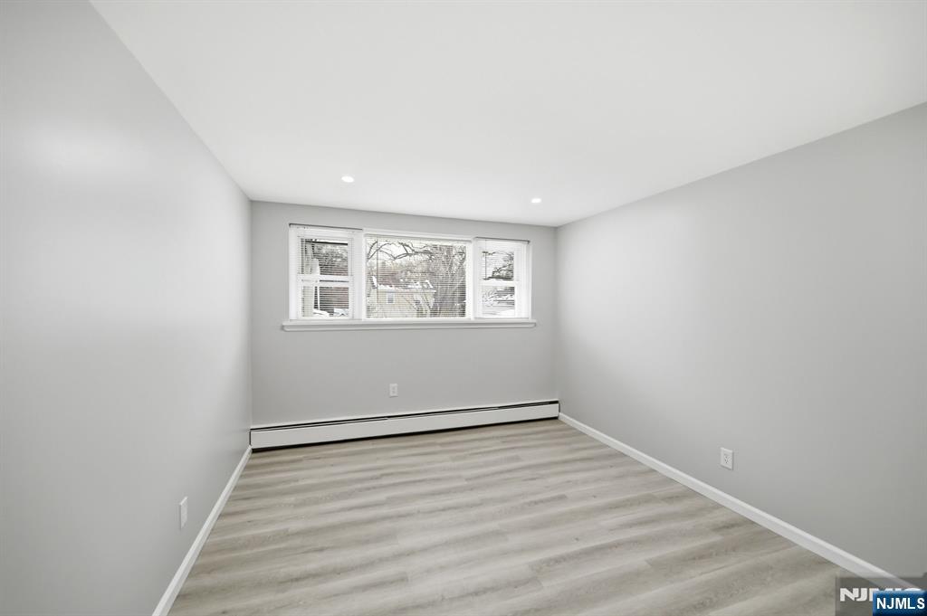 210 River Road New Milford, NJ 07646 - Photo 13 of 18