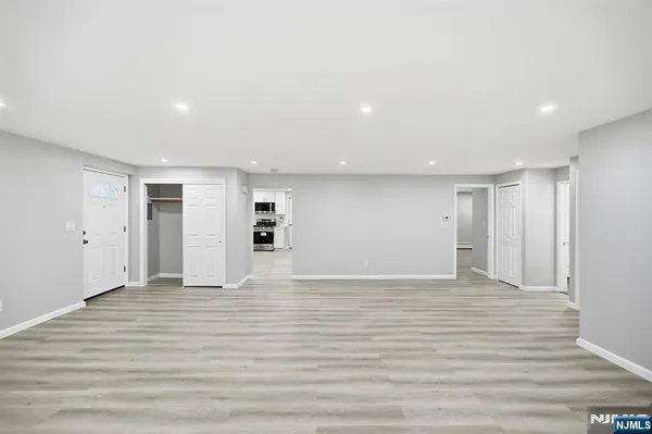 $2,750 | 210 River Road, New Milford, NJ 07646