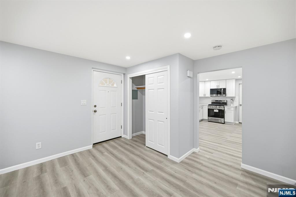 210 River Road New Milford, NJ 07646 - Photo 8 of 18