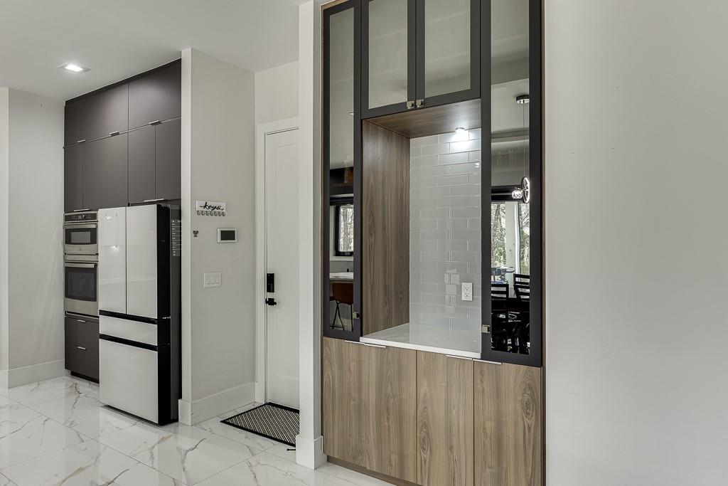 741 Rock Springs Road, Unit 3 Lawrenceville, GA 30043 - Photo 19 of 53 a view of a elevator