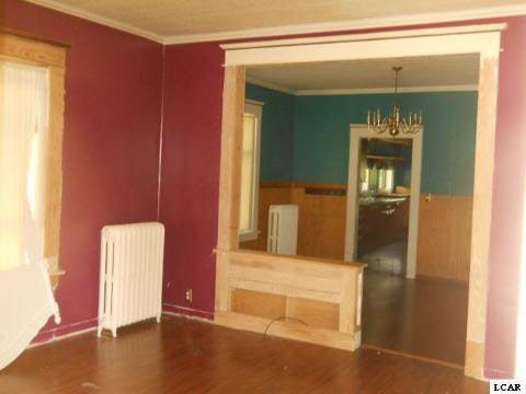 365 Crystal Spring Avenue Adrian, MI 49221 - Photo 4 of 7 20019748-3.JPG