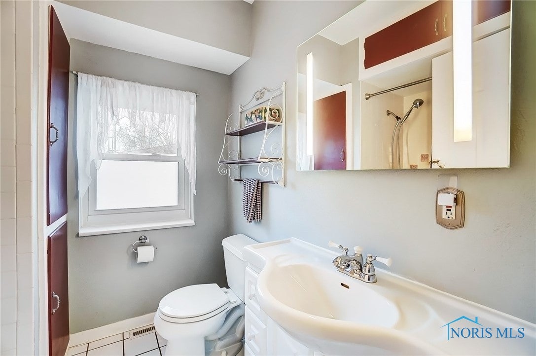 4606 Walbridge Road Northwood, OH 43619 - Photo 22 of 45 Gallery Image 22
