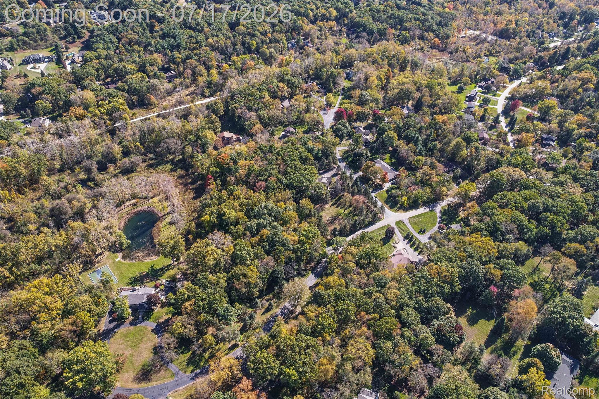 5685 Paint Valley Drive Rochester, MI 48306 - Photo 58 of 66 Aerial perspective showcasing a sprawling natural landscape