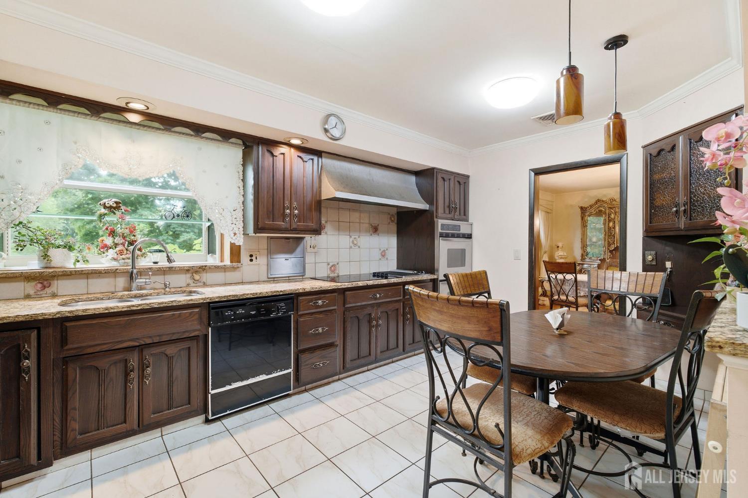 1868 Amwell Road Somerset, NJ 08873 - Photo 4 of 34