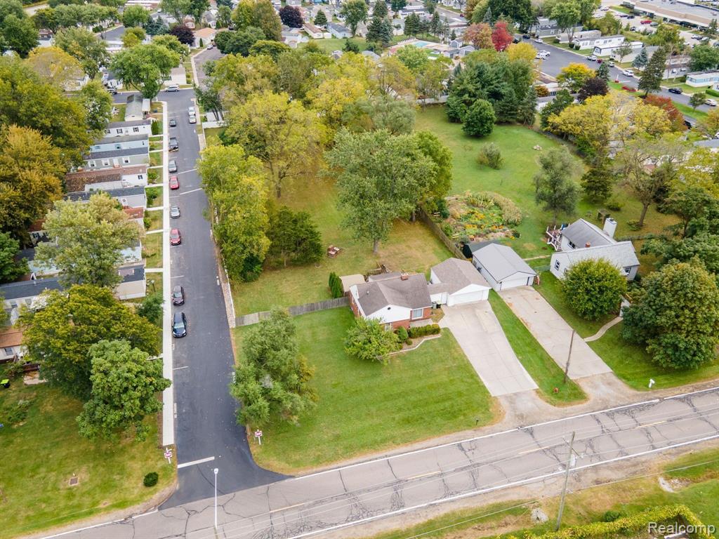 25712 Seeley Road Novi, MI 48375 - Photo 31 of 33