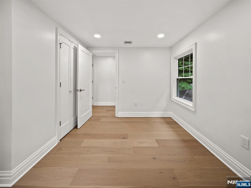 72 Fremont Avenue Park Ridge, NJ 07656 - Photo 23 of 35 Gallery Image 23
