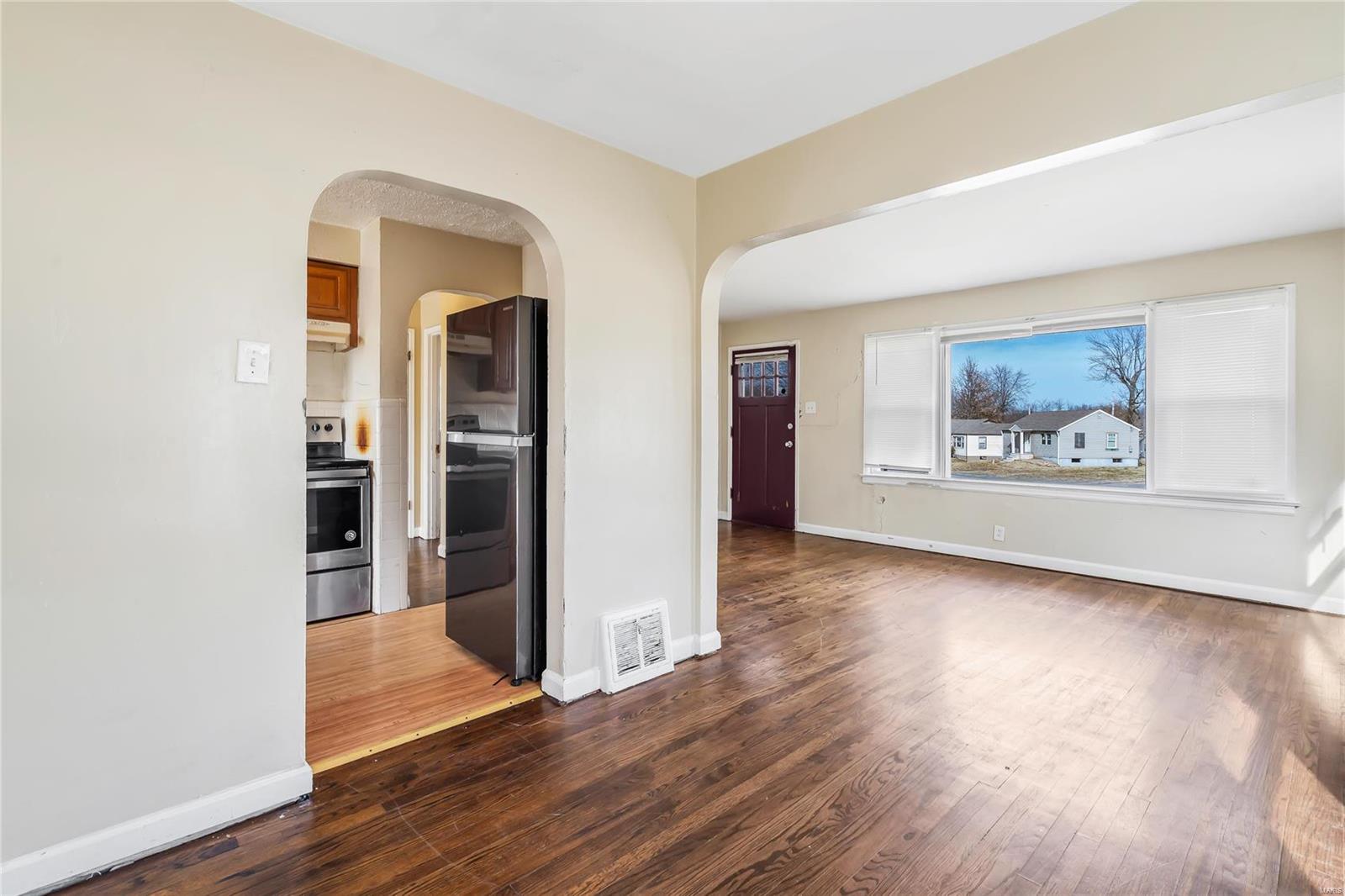 6001 Napier Drive St. Louis, MO 63134 - Photo 4 of 12