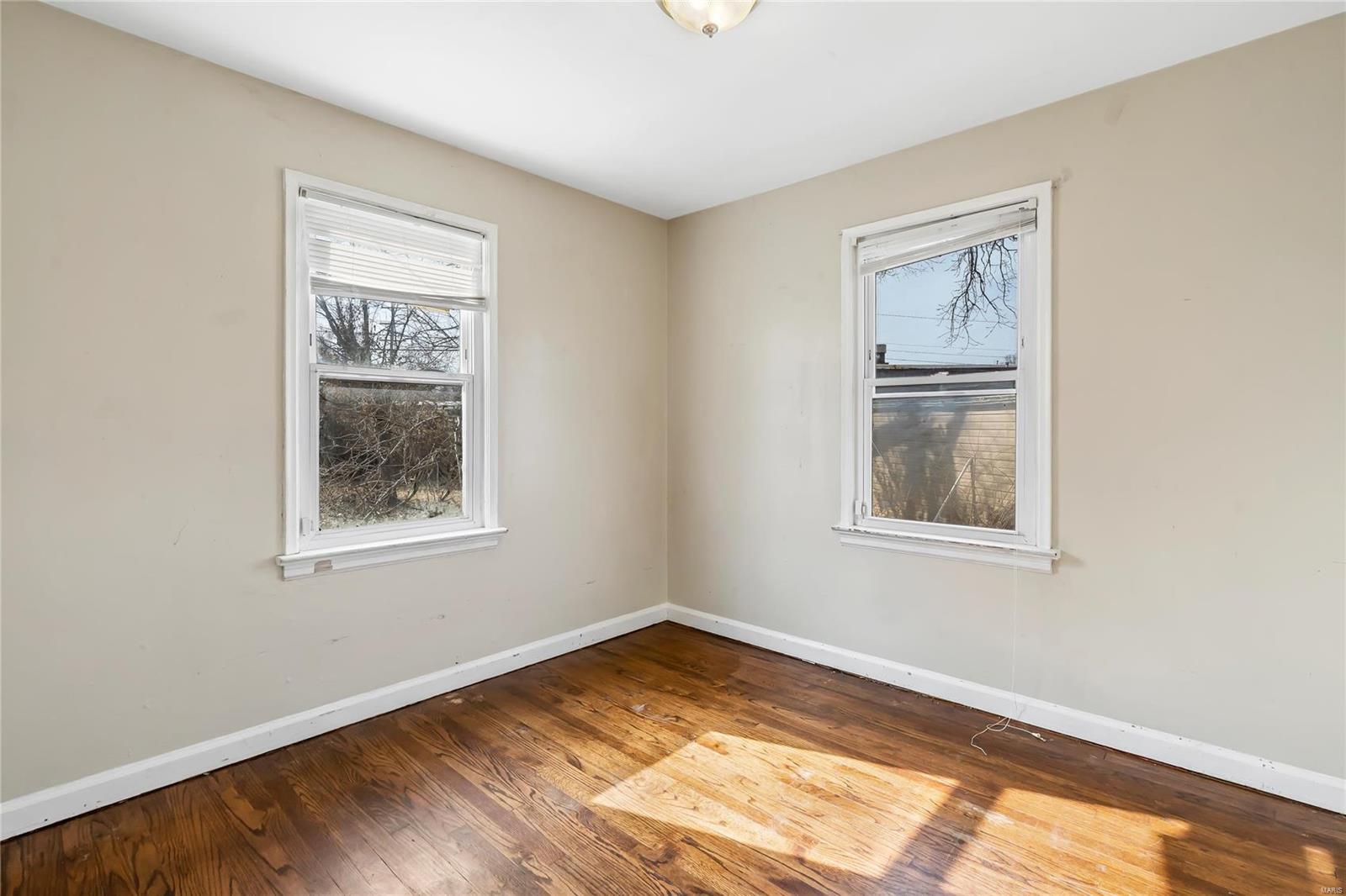 6001 Napier Drive St. Louis, MO 63134 - Photo 7 of 12