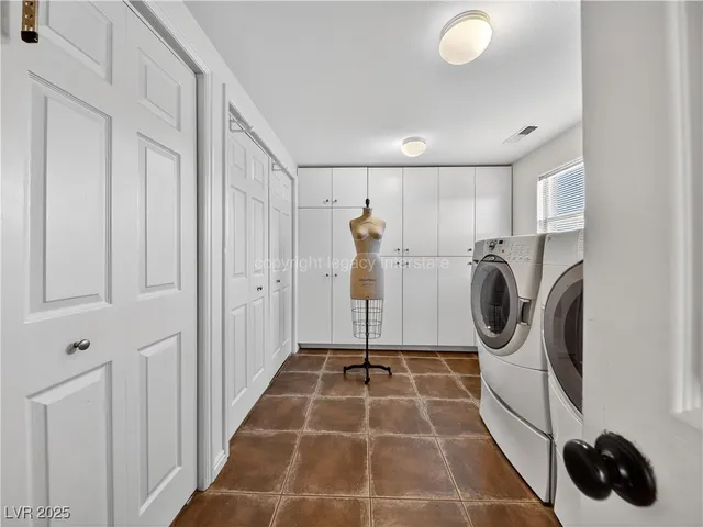 $425,000 | 60 South 100 West, Parowan, UT 84761