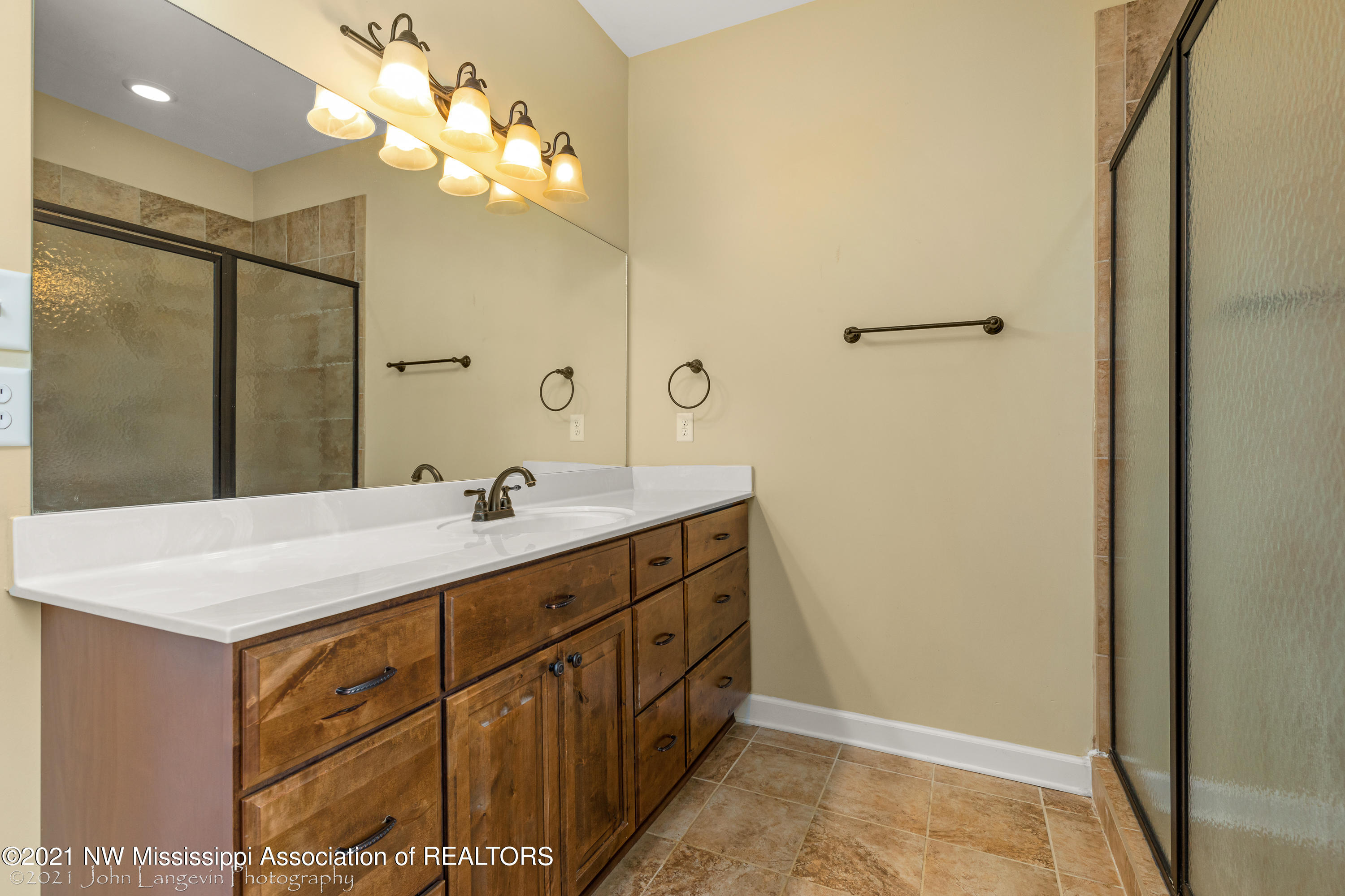 3901 Bolin Road Hernando, MS 38632 - Photo 16 of 30 3901 Bolin Rd-Interior-13