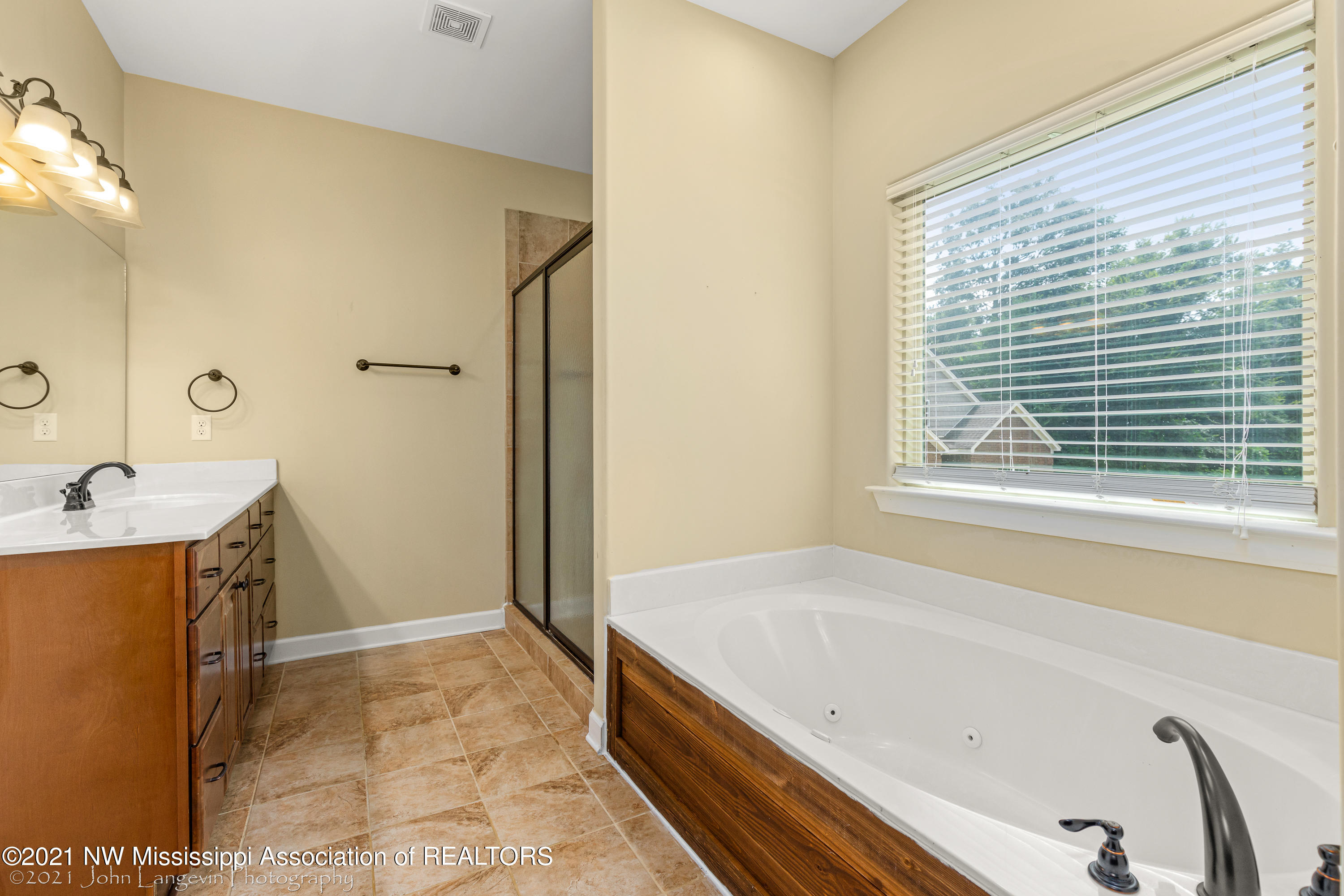 3901 Bolin Road Hernando, MS 38632 - Photo 17 of 30 3901 Bolin Rd-Interior-12