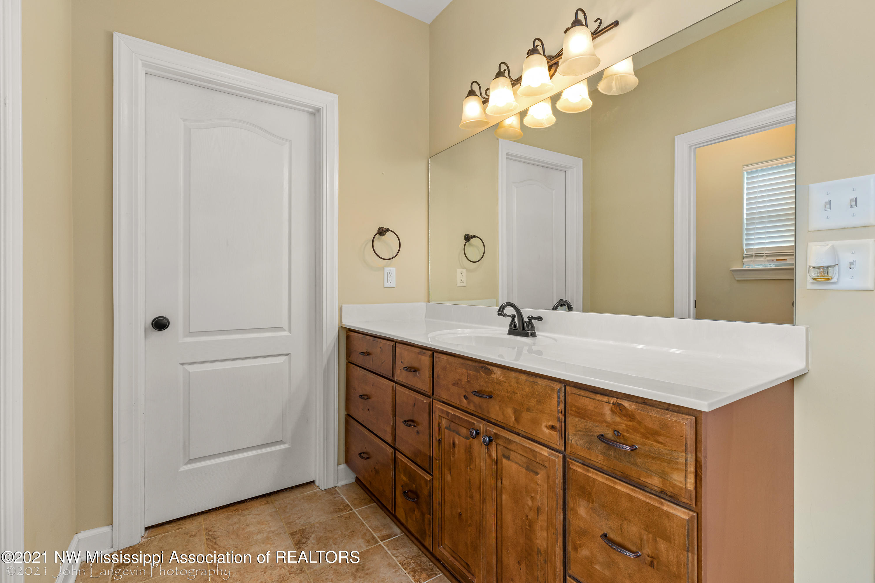 3901 Bolin Road Hernando, MS 38632 - Photo 21 of 30 3901 Bolin Rd-Interior-14