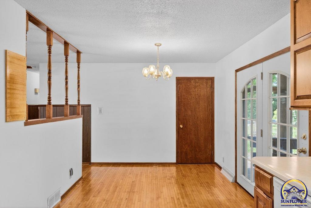 2494 Barton Road Holton, KS 66436 - Photo 6 of 58