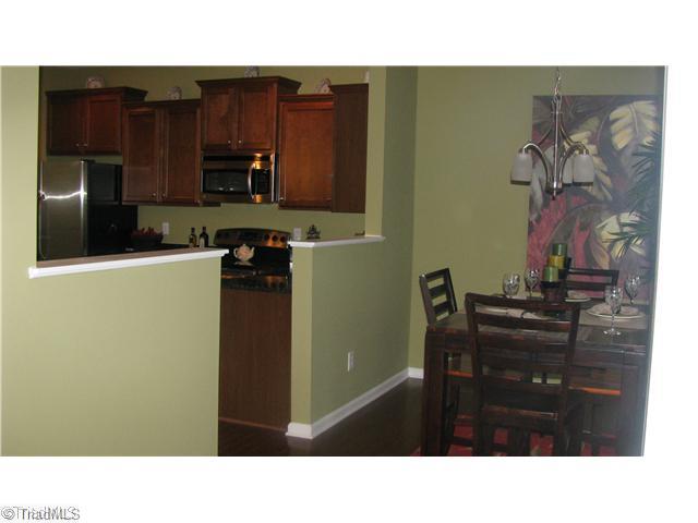 3317 Grandview Club Road Pfafftown, NC 27040 - Photo 12 of 16 Breakfast. View to Kitchen