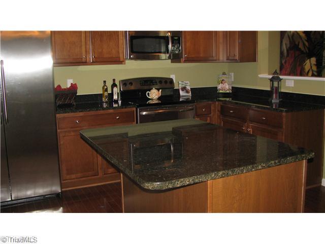 Kitchen. Large Island