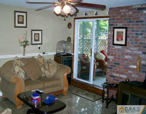 8 Winton Road East Brunswick, NJ 08816 - Photo 5 of 9 Gallery Image 5