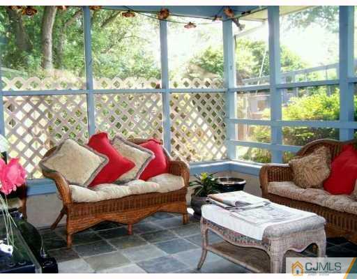8 Winton Road East Brunswick, NJ 08816 - Photo 7 of 9 Gallery Image 7